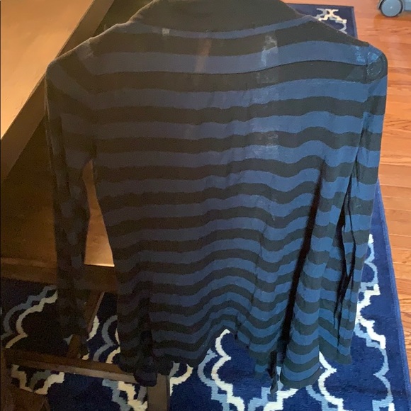 Light weight striped sweater - Picture 2 of 2